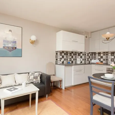 Elegancki W Centrum Gdyni Z Parkingiem By Renters 아파트 그디니아