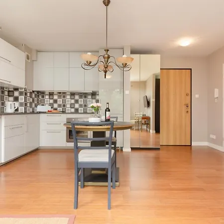 Elegancki W Centrum Gdyni Z Parkingiem By Renters Apartamento