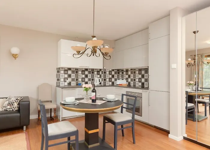 Elegancki W Centrum Gdyni Z Parkingiem By Renters Gdyně